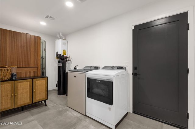 3041 N 49TH Court, Phoenix, AZ 85018
