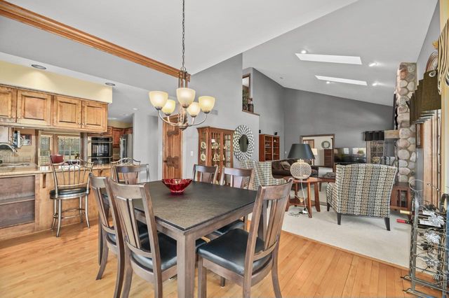 293 Westfield WAY, Pewaukee, WI 53072