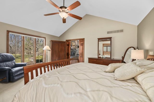 293 Westfield WAY, Pewaukee, WI 53072