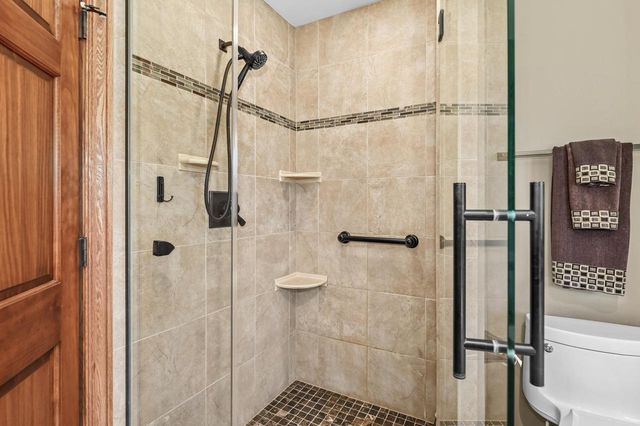 293 Westfield WAY, Pewaukee, WI 53072