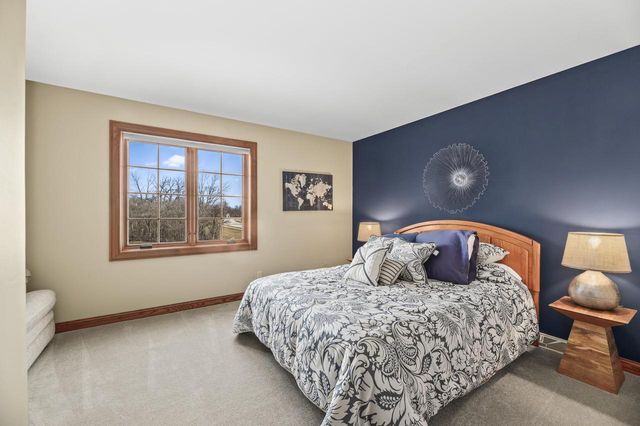 293 Westfield WAY, Pewaukee, WI 53072