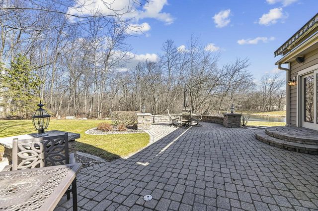 293 Westfield WAY, Pewaukee, WI 53072