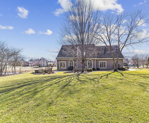 293 Westfield WAY, Pewaukee, WI 53072