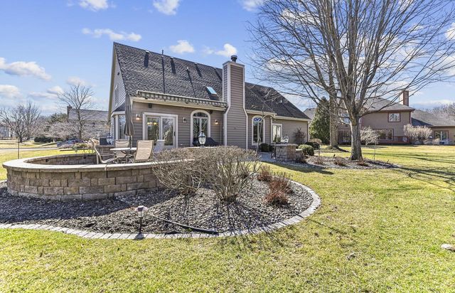 293 Westfield WAY, Pewaukee, WI 53072