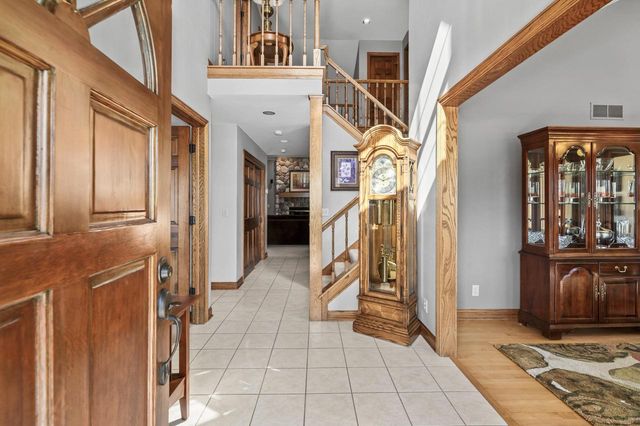 293 Westfield WAY, Pewaukee, WI 53072