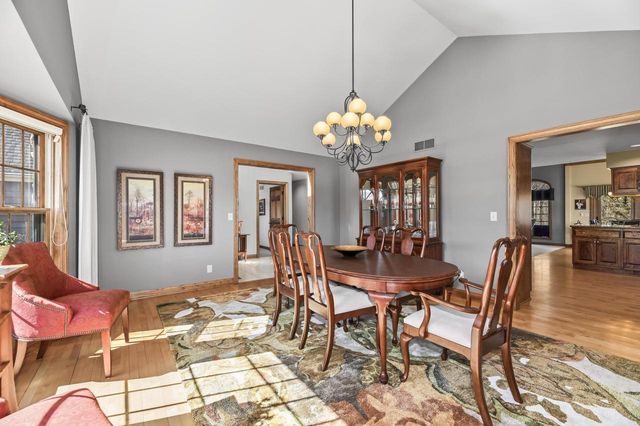 293 Westfield WAY, Pewaukee, WI 53072