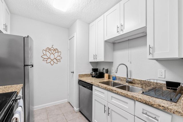 7900 N Stadium Drive 32, Houston, TX 77030