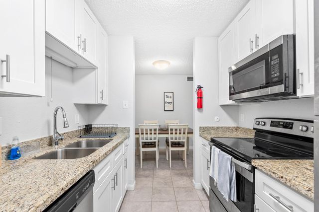 7900 N Stadium Drive 32, Houston, TX 77030