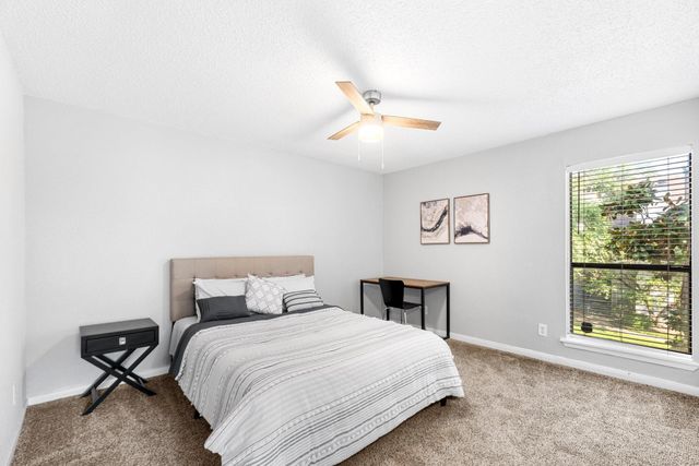 7900 N Stadium Drive 32, Houston, TX 77030