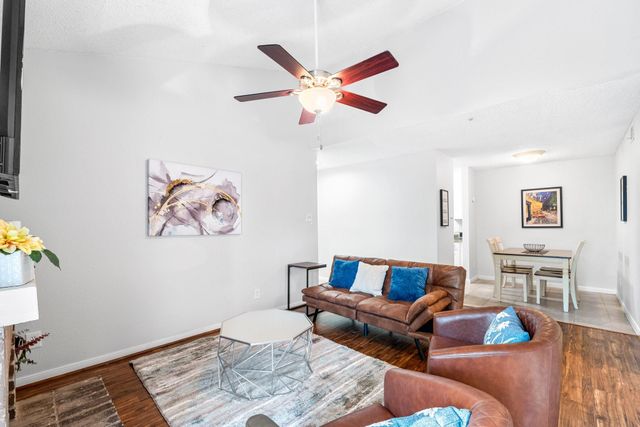 7900 N Stadium Drive 32, Houston, TX 77030