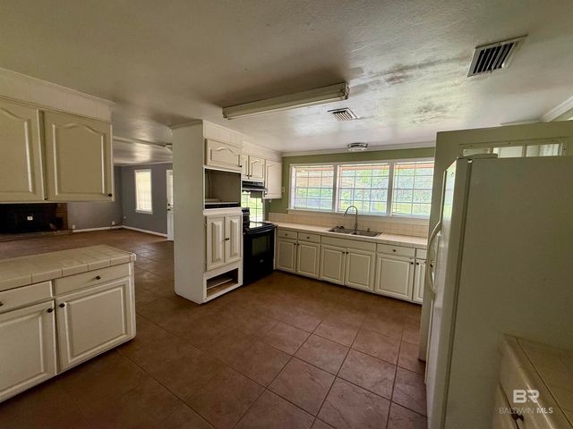 23448 Rains Road, Daphne, AL 36526