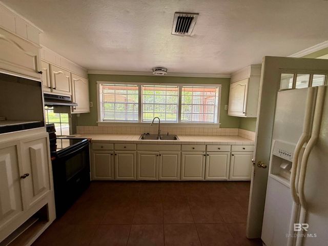 23448 Rains Road, Daphne, AL 36526