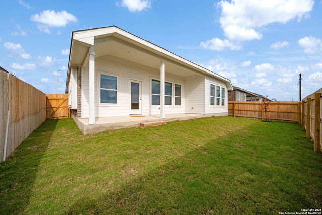 5755 musquiz, Seguin, TX 78155