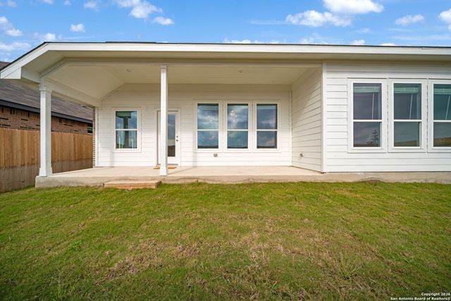5755 musquiz, Seguin, TX 78155