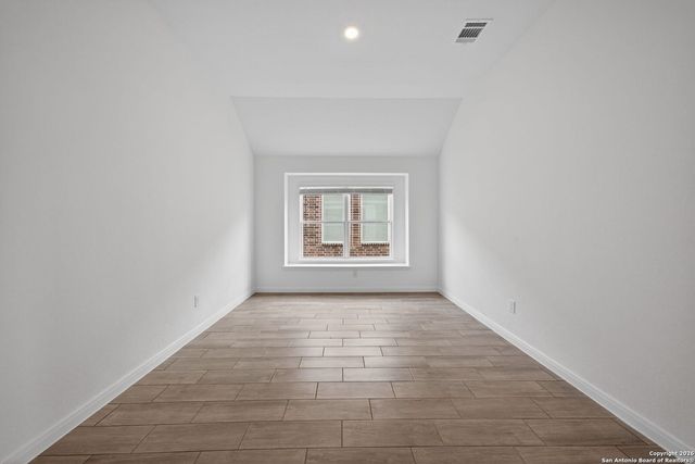 5755 musquiz, Seguin, TX 78155