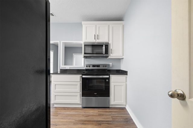 806 Plum Street, Caldwell, TX 77836