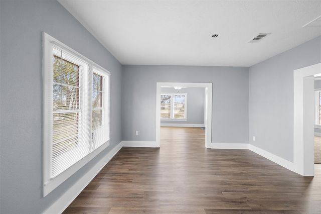 806 Plum Street, Caldwell, TX 77836