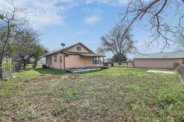 806 Plum Street, Caldwell, TX 77836