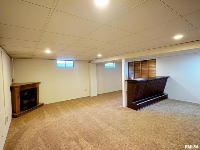 5744 N HAMILTON Road, Peoria, IL 61614