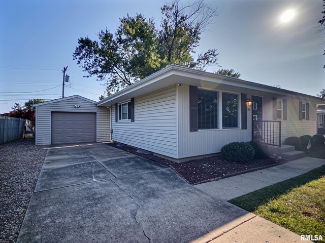 5744 N HAMILTON Road, Peoria, IL 61614
