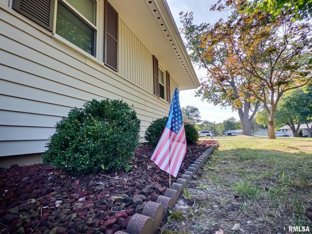 5744 N HAMILTON Road, Peoria, IL 61614