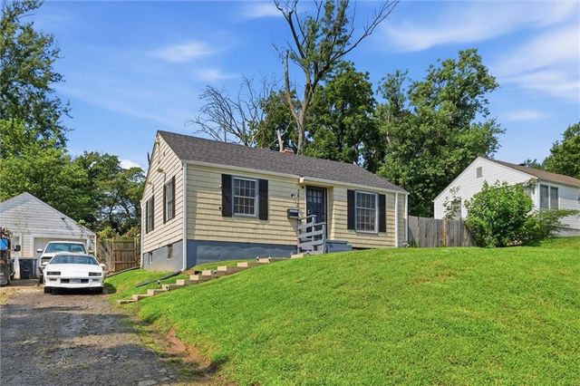 7617 Sni A Bar Terrace, Kansas City, MO 64129