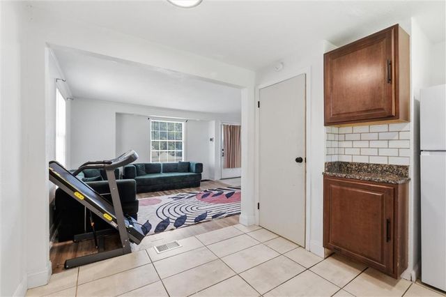7617 Sni A Bar Terrace, Kansas City, MO 64129
