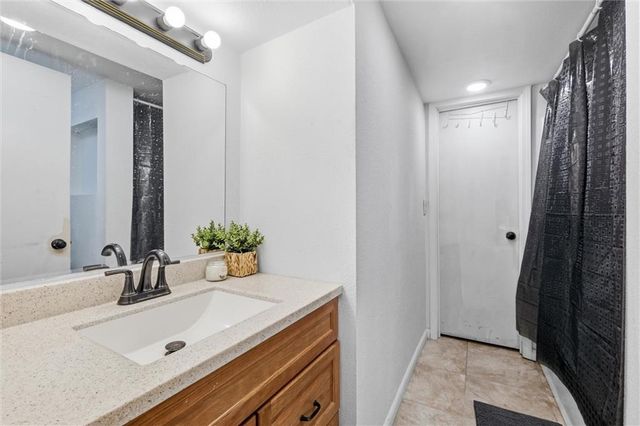 7617 Sni A Bar Terrace, Kansas City, MO 64129