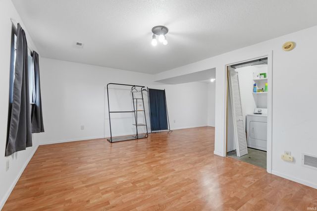 6818 Hunters Glen Drive, Fort Wayne, IN 46835