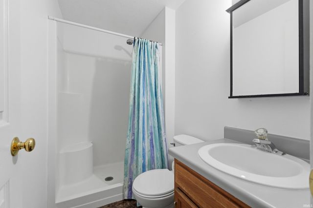 6818 Hunters Glen Drive, Fort Wayne, IN 46835