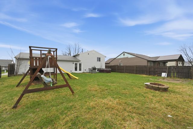6818 Hunters Glen Drive, Fort Wayne, IN 46835