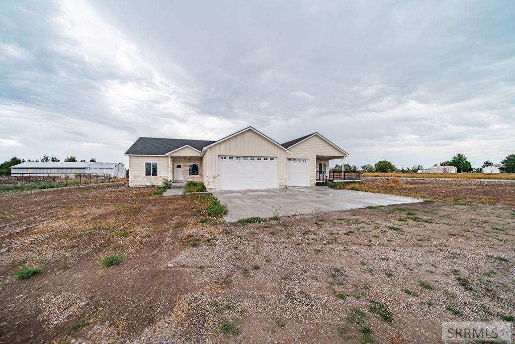 Image 2 of property listing at 3811 E 228 N, Rigby, ID 83442