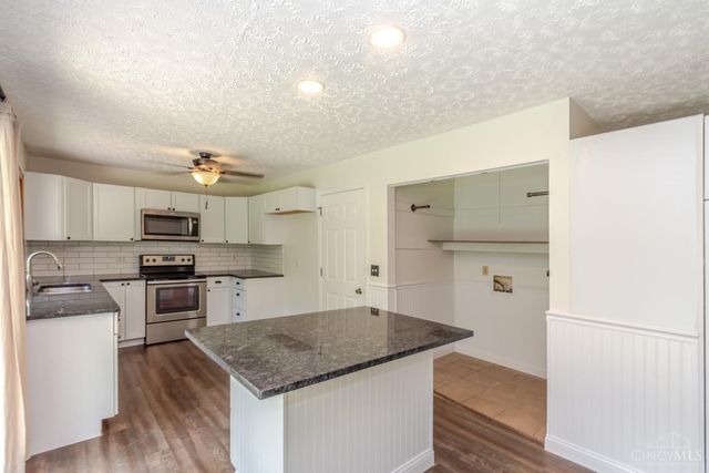 20 Timberwood Lane, Springboro, OH 45066