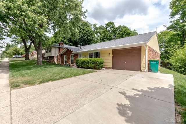 20 Timberwood Lane, Springboro, OH 45066