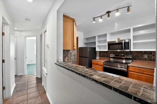 2906 West Ave 9, Austin, TX 78705