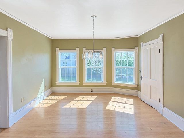 1350 CEAPE AVENUE, Oshkosh, WI 54901