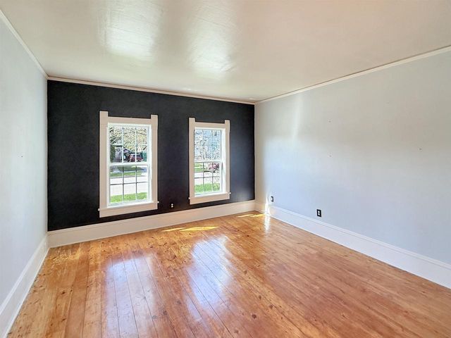 1350 CEAPE AVENUE, Oshkosh, WI 54901