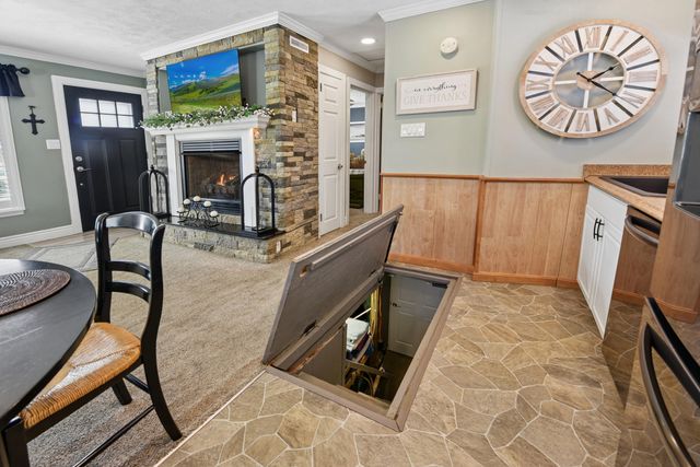 42 Goodridge Drive, Florence, KY 41042