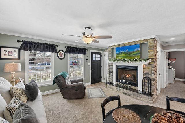 42 Goodridge Drive, Florence, KY 41042