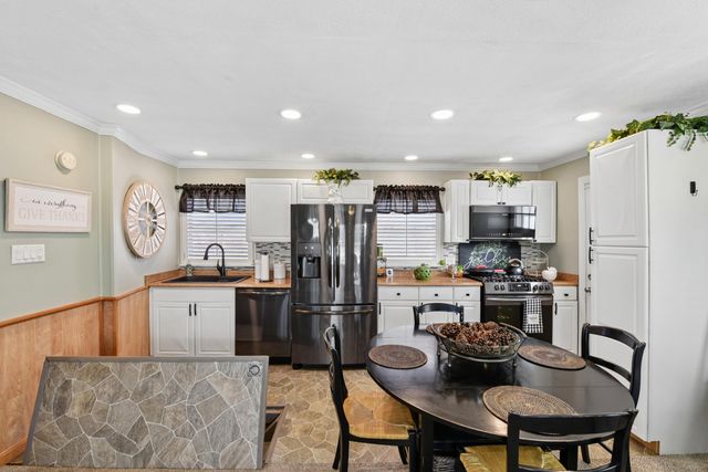 42 Goodridge Drive, Florence, KY 41042