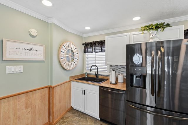 42 Goodridge Drive, Florence, KY 41042