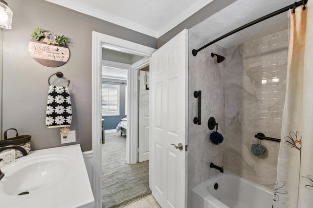 42 Goodridge Drive, Florence, KY 41042