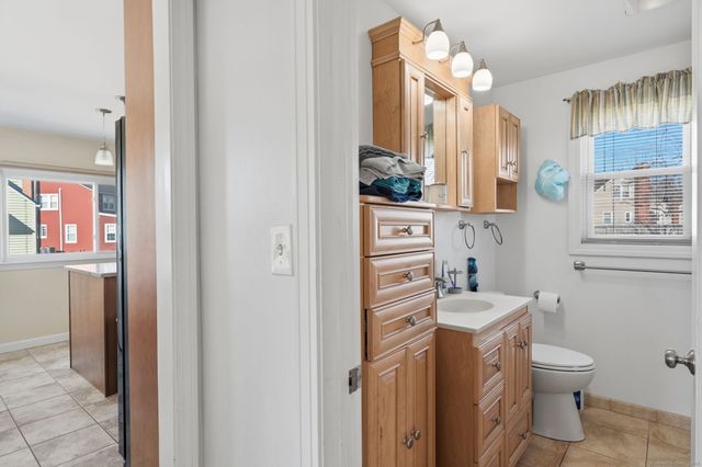 43 Salem Road, Manchester, CT 06040