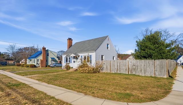 43 Salem Road, Manchester, CT 06040