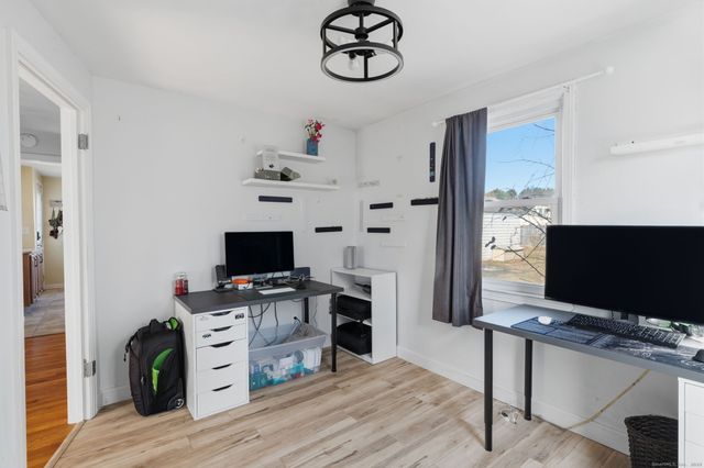 43 Salem Road, Manchester, CT 06040