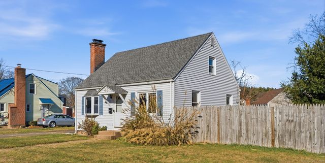 43 Salem Road, Manchester, CT 06040