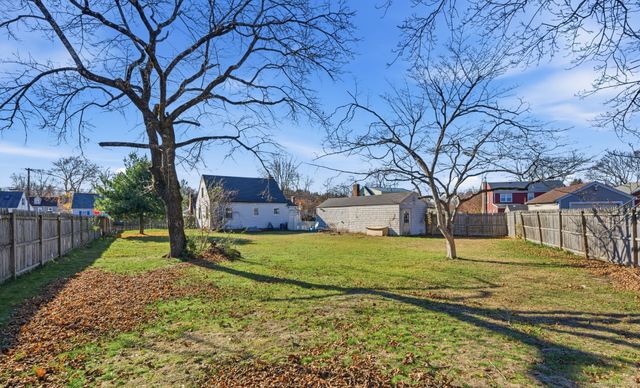 43 Salem Road, Manchester, CT 06040