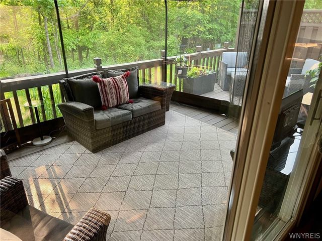 64 Northwood Drive, Lancaster, NY 14043