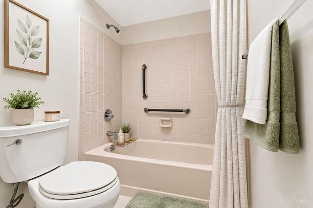 5317 Hickory Trail Lane, Blue Ash, OH 45242