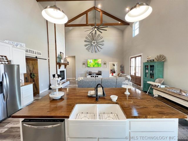 11457 N 510 Road, Tahlequah, OK 74464